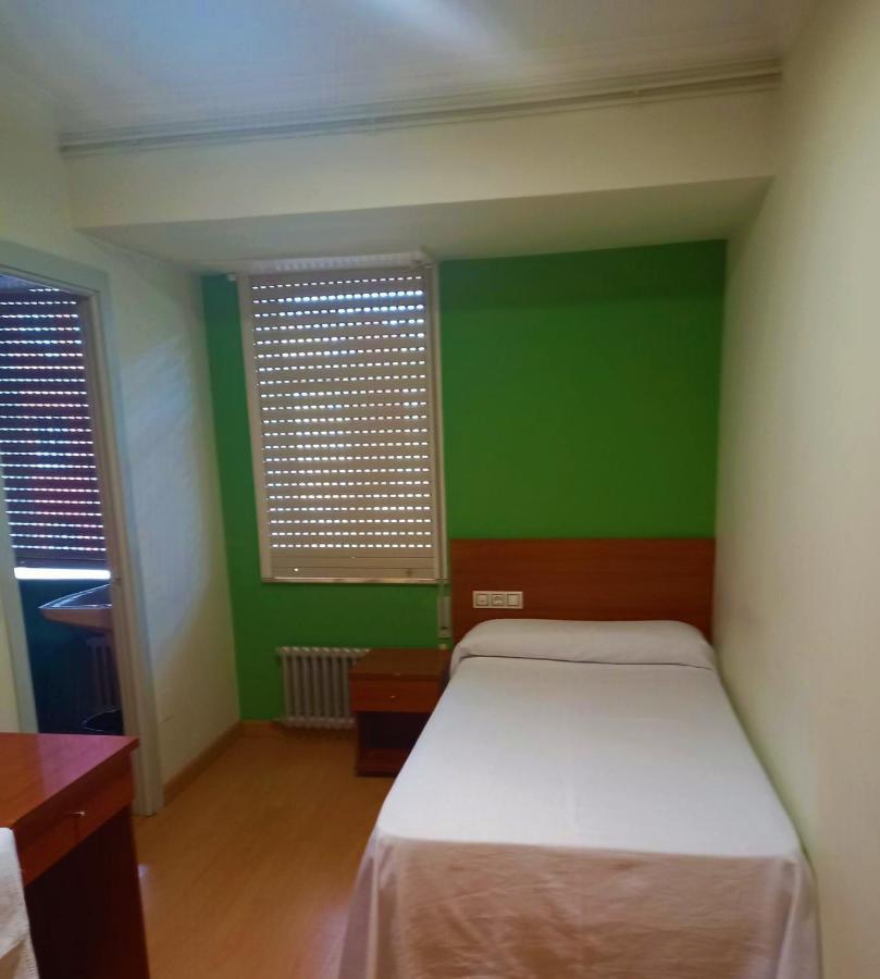 Pension San Roque Lugo Bagian luar foto