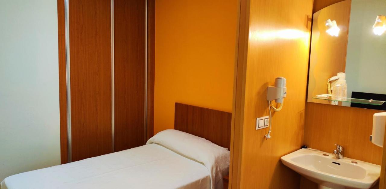 Pension San Roque Lugo Bagian luar foto